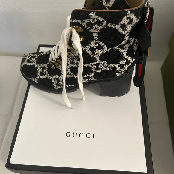 Size 11 Gucci boots - Picture 2 of 4